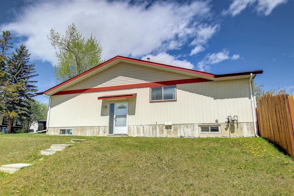 I have sold a property at 55 Fonda CRESCENT SE in Calgary
